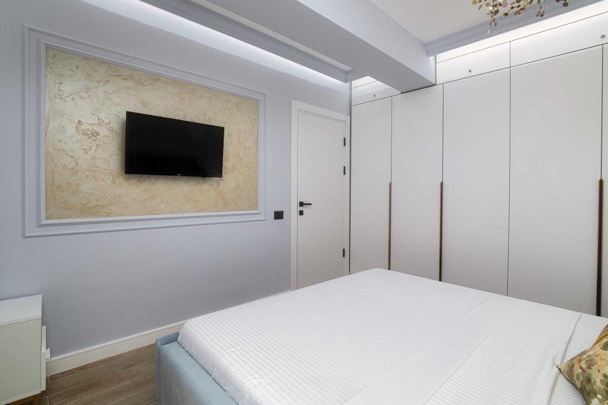 Ferienwohnung Golden Infinity Năvodari Exterior foto