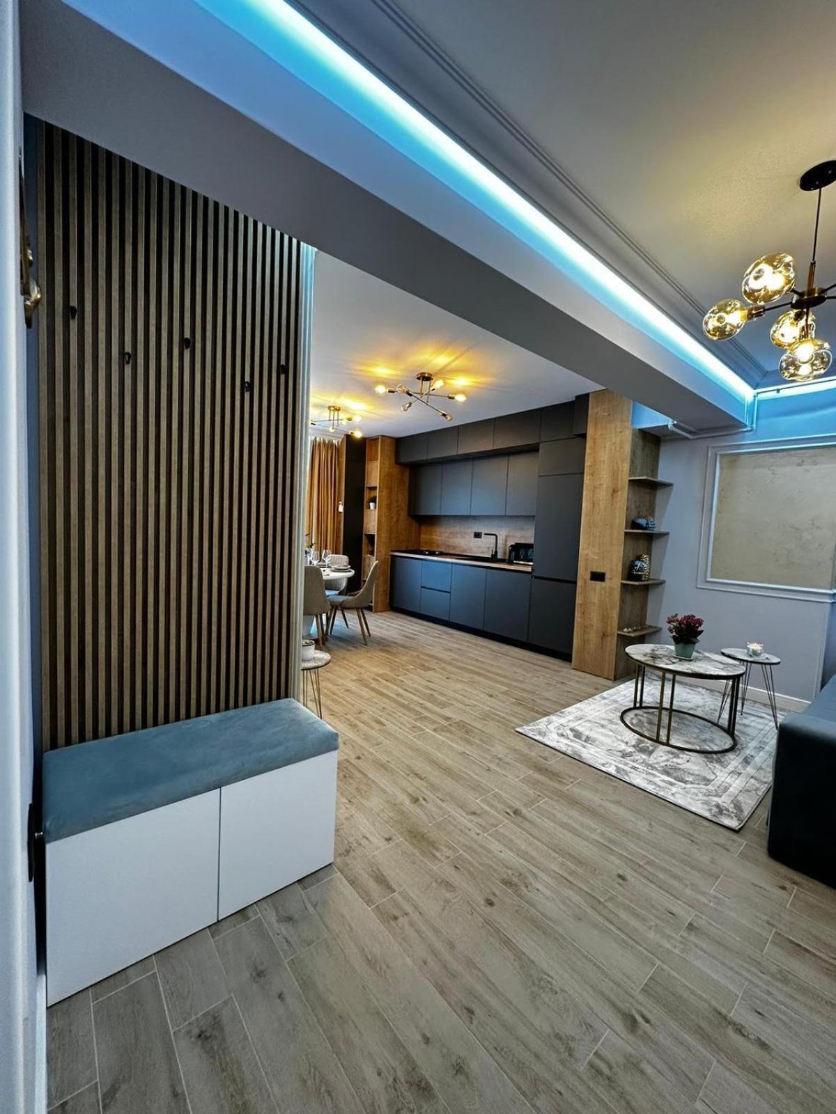 Ferienwohnung Golden Infinity Năvodari Exterior foto
