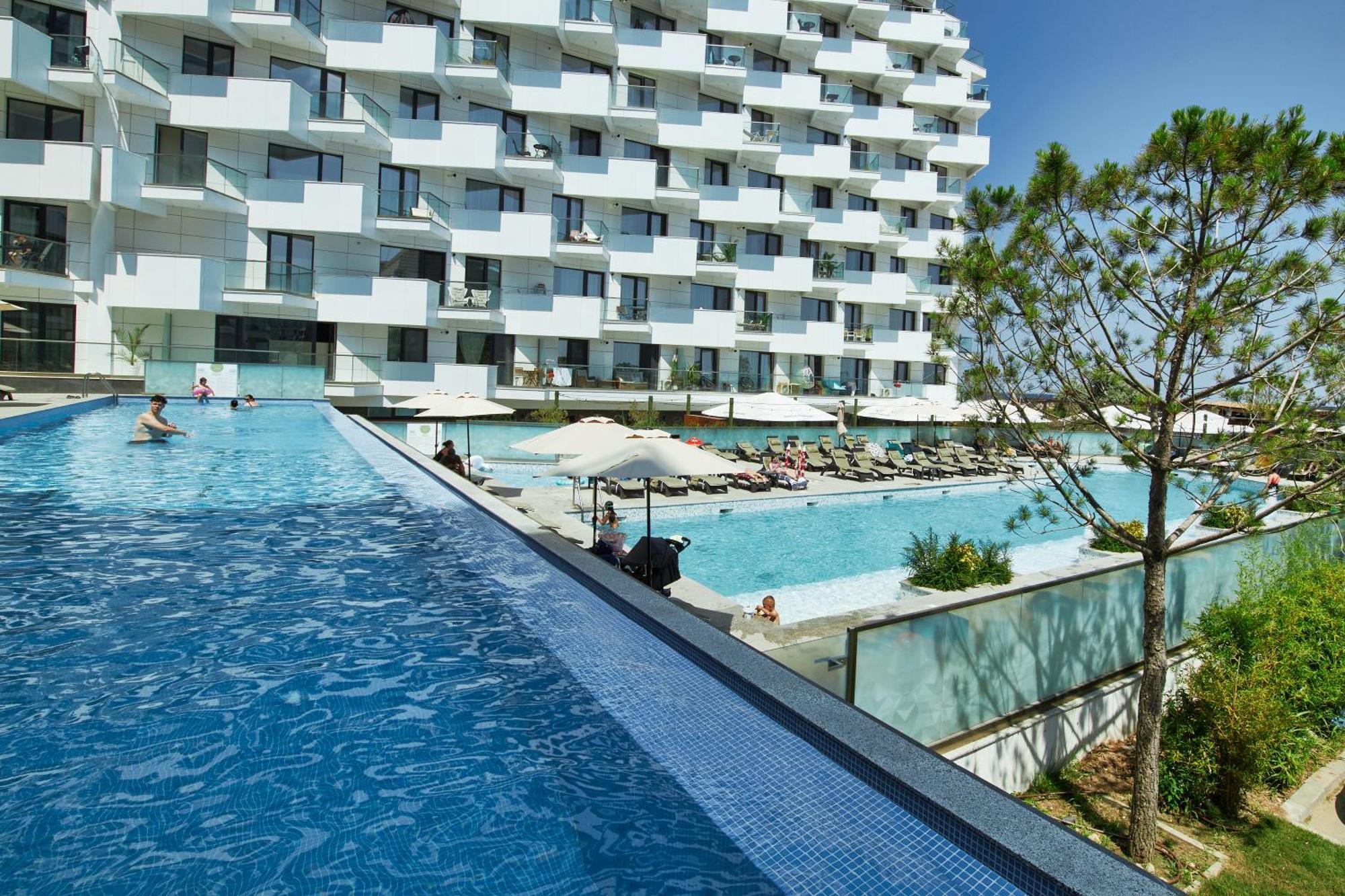 Ferienwohnung Golden Infinity Năvodari Exterior foto